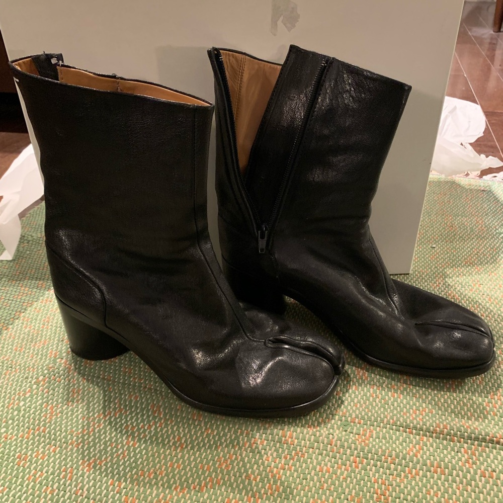 Maison Margiela - Tabi - Size 39.5 - Black Leather Ankle Boots - Picture 4 of 14